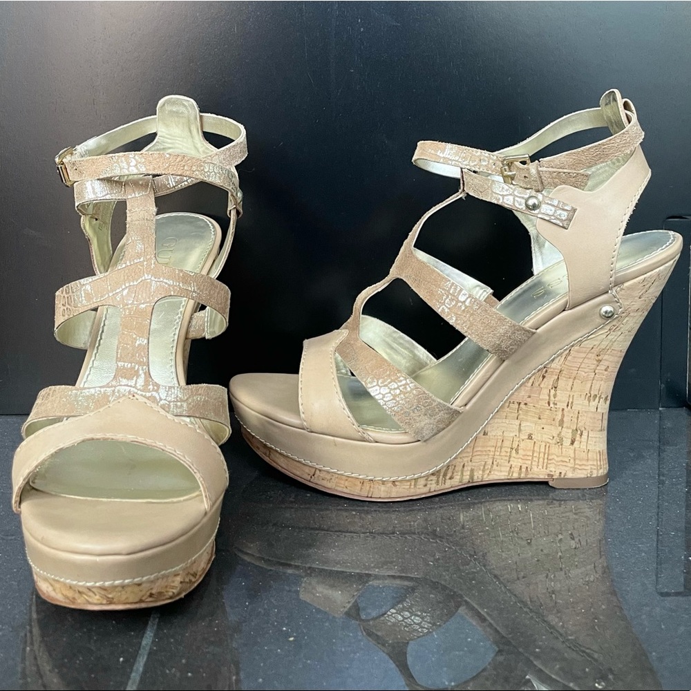 Guess Platform Corked Wedges w/ Crocodile Print Gold Foil (Bendari)